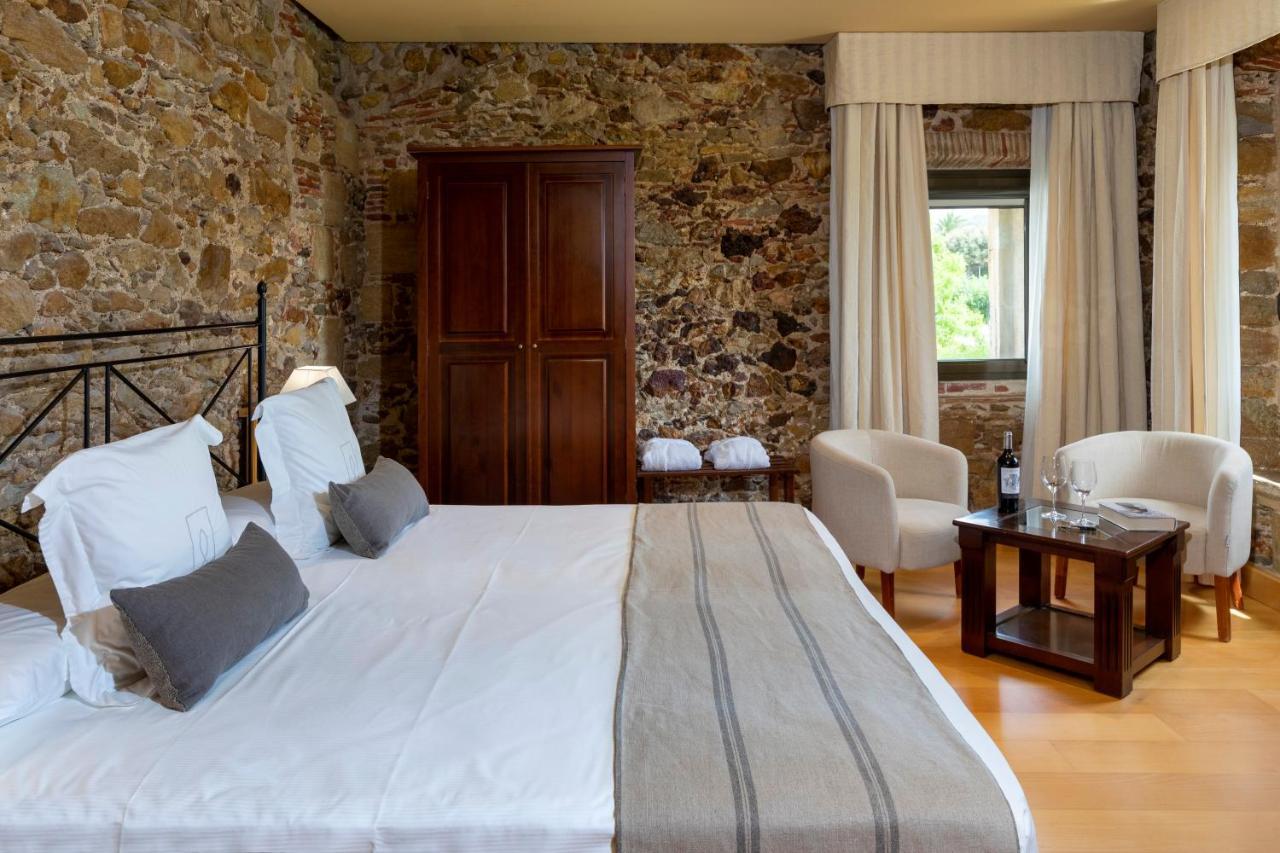 Es Portal Restaurant I Hotel Boutique - Adults Only Pals Εξωτερικό φωτογραφία