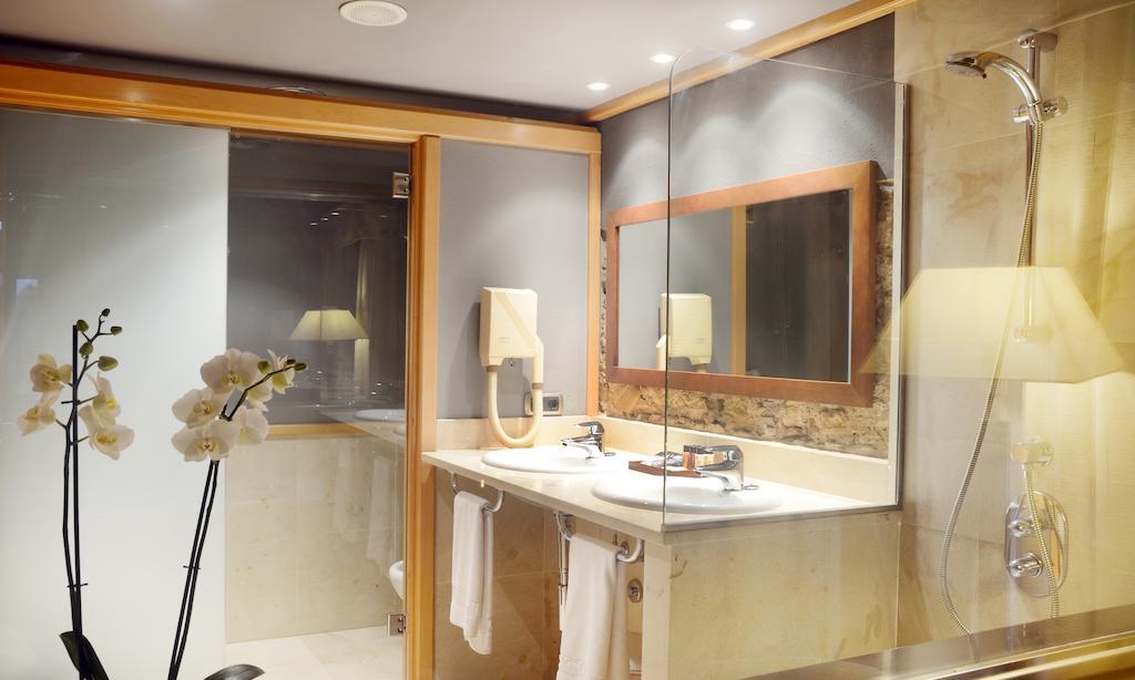 Es Portal Restaurant I Hotel Boutique - Adults Only Pals Εξωτερικό φωτογραφία